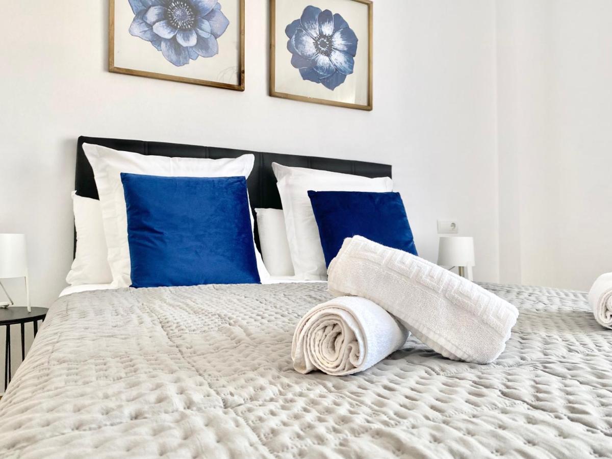 קמברילס Sofia Suites מראה חיצוני תמונה